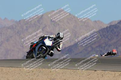media/Oct-01-2023-SoCal Trackdays (Sun) [[4c570cc352]]/Turn 9 Set 1 (950am)/